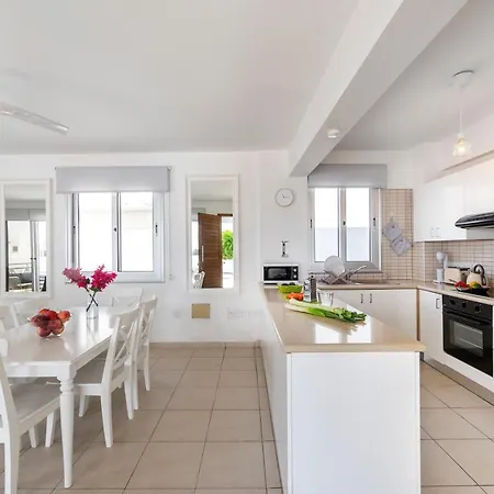 Sapphire Seaside Villa *