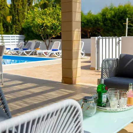 Villa Sapphire Seaside *