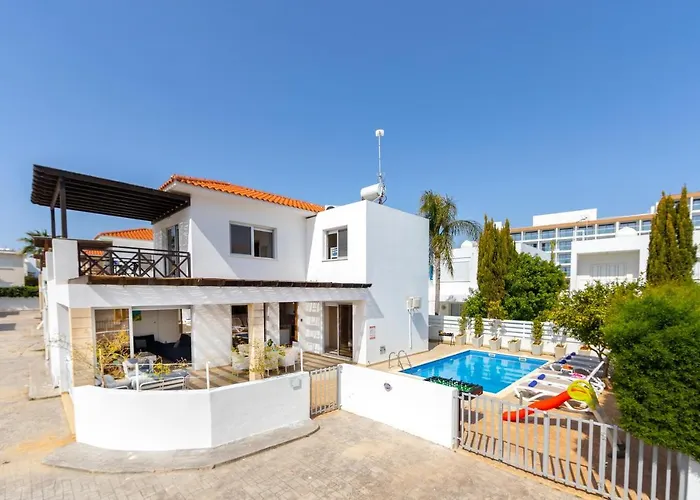 Sapphire Seaside Villa *