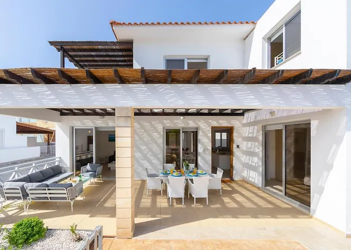 Sapphire Seaside Villa Protaras