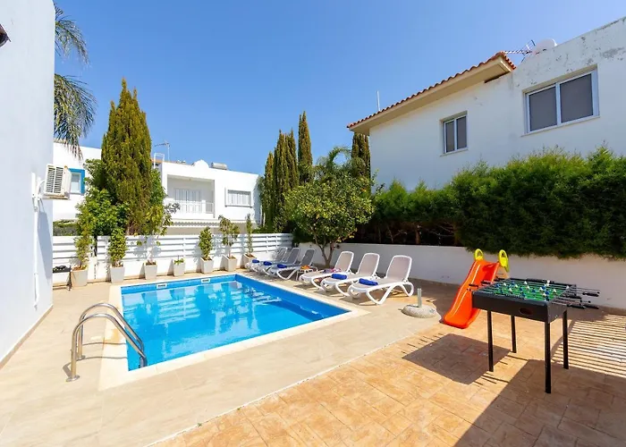 Sapphire Seaside Villa *