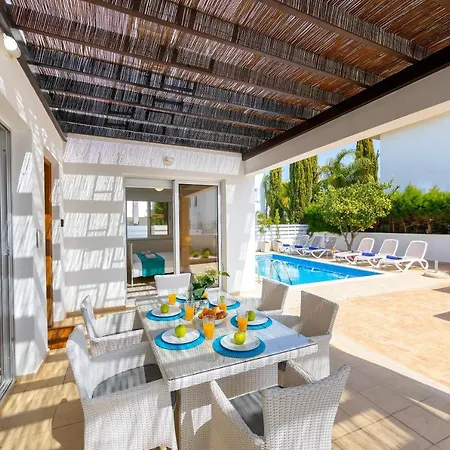 Sapphire Seaside Вилла
