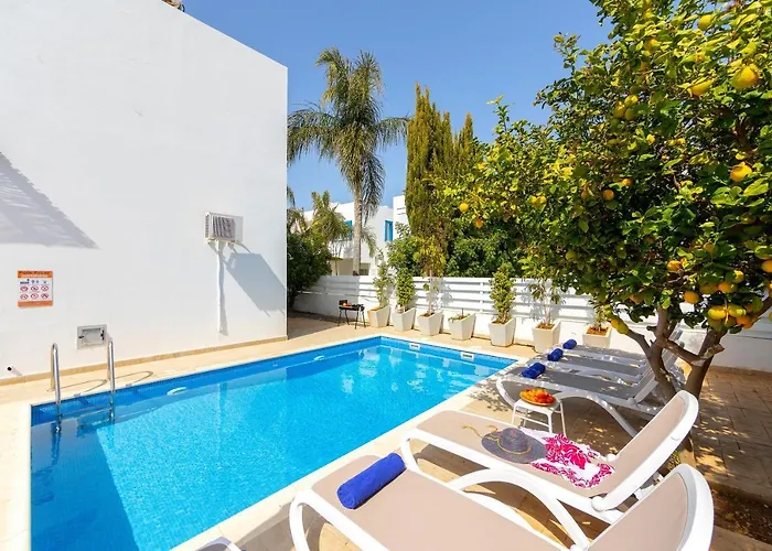 Sapphire Seaside Villa Protaras